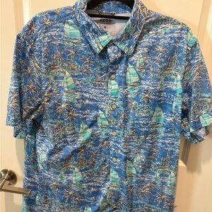 Izod Men's Blue and Green Sailboat Print Shirt
